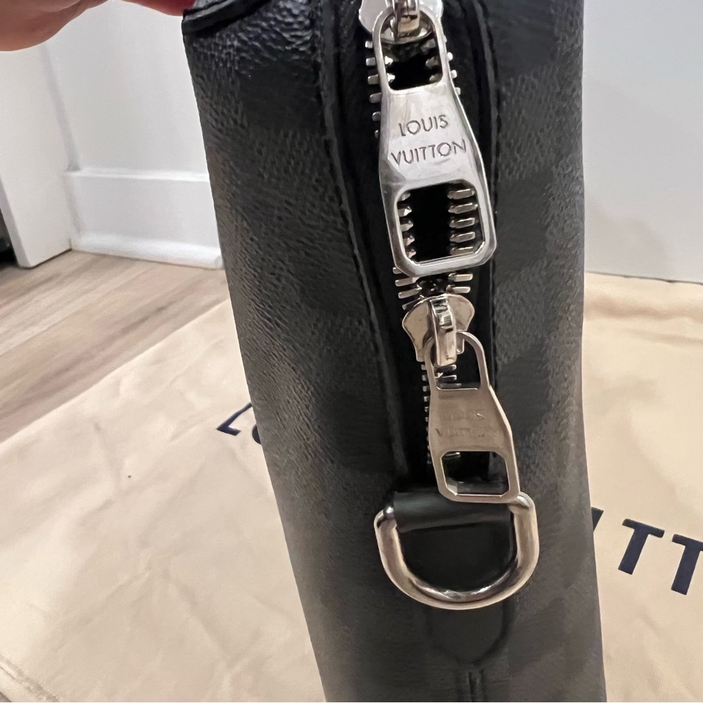 LOUIS VUITTON Damier Cobalt Porte-Documents Jour - Picture 5 of 14